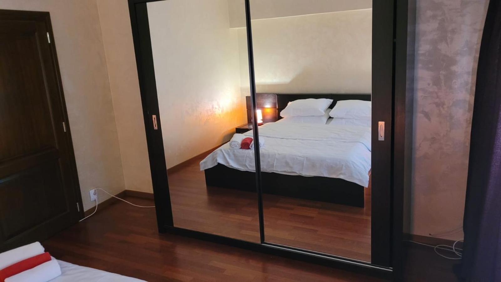 Downtown Top Apartments บูคาเรสต์ ภายนอก รูปภาพ